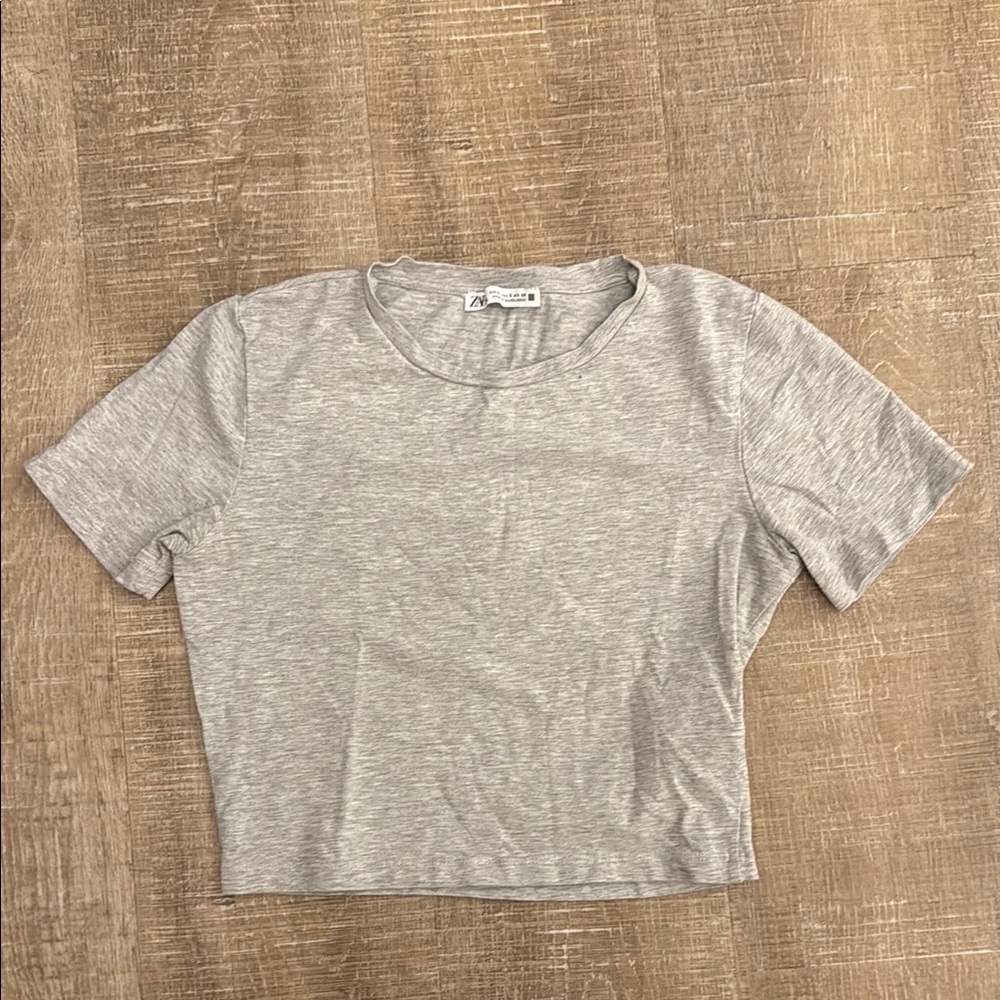 Zara trf basic white seamless short sleeve, crop top tshirt, size Small